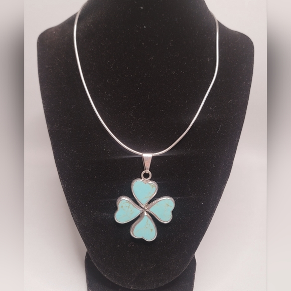 Jewelry | Vintage Four Leaf Clover Pendant | Poshmark